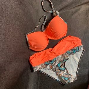 Women's Coral Floral Swim Suit 2 Piece Size Large